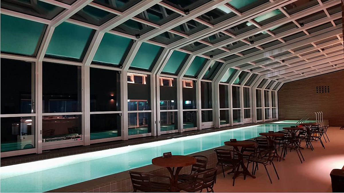 Retractable Glass Structures Lean To