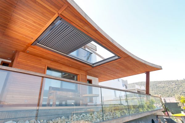 Retractable Tilting Louvre Roofs Retractable Tilting Louvre Roofs