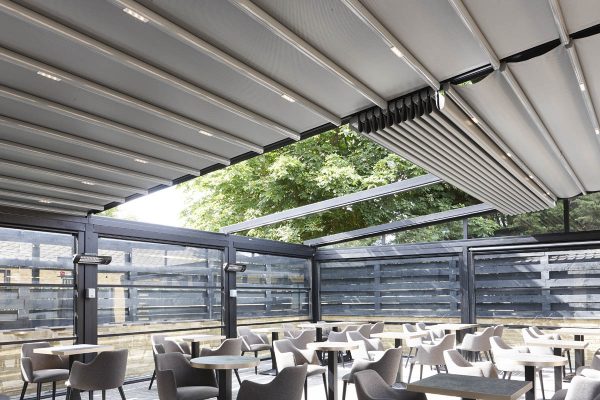 Bentley Golf Club Retractable Roof System Outdoor Dining