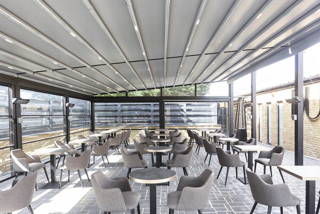 Bentley Golf Club Retractable Roof System Outdoor Dining