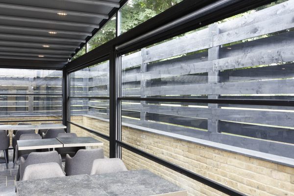 Bentley Golf Club Retractable Roof System Outdoor Dining