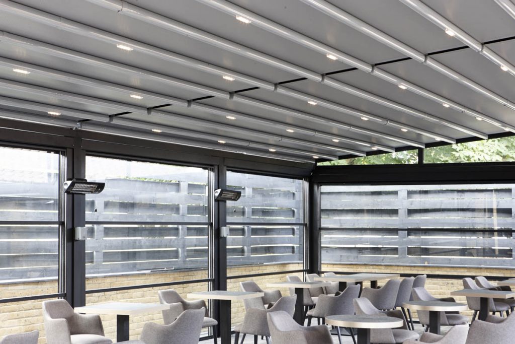 Bentley Golf Club Retractable Roof System Outdoor Dining