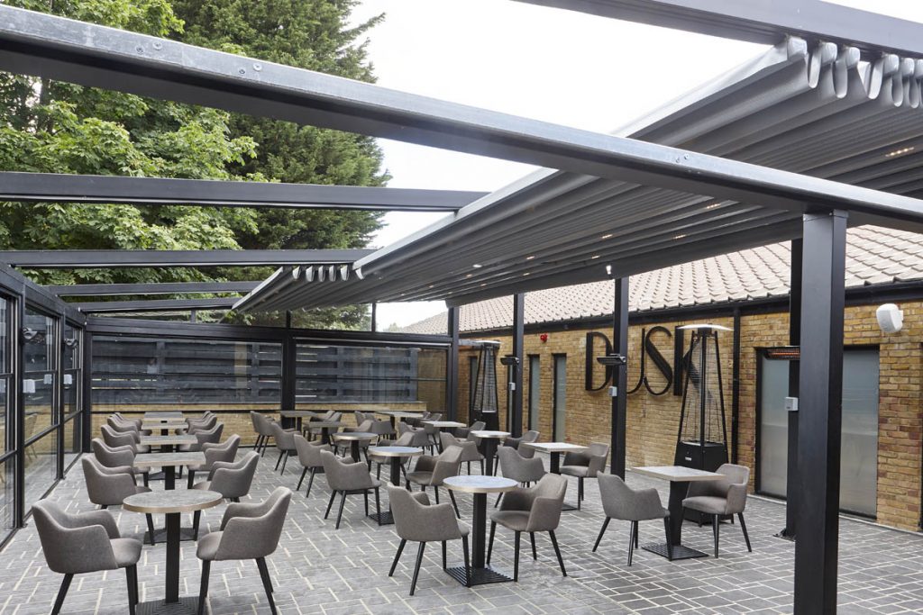 Bentley Golf Club Retractable Roof System Outdoor Dining
