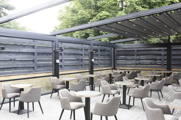 Bentley Golf Club Retractable Roof System Outdoor Dining