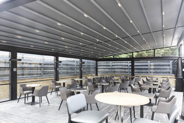 Bentley Golf Club Retractable Roof System Outdoor Dining