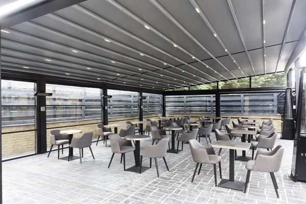 Bentley Golf Club Retractable Roof System Outdoor Dining