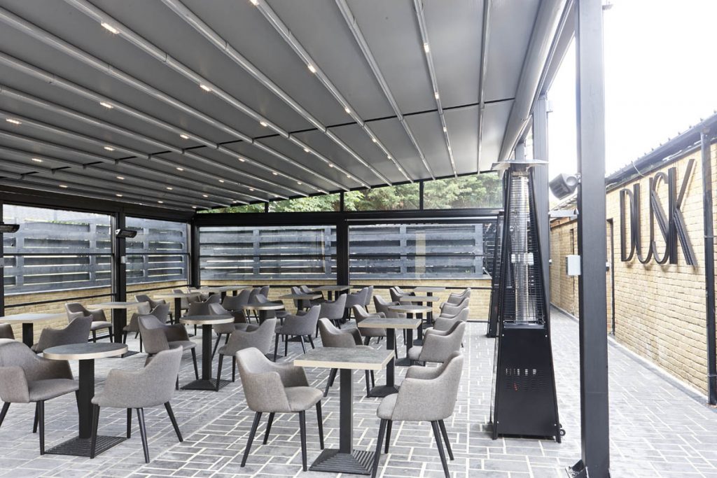 Bentley Golf Club Retractable Roof System Outdoor Dining