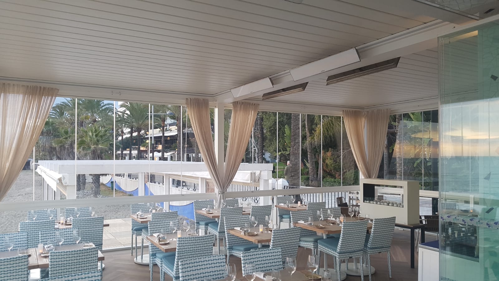 Outdoor Heating Parasols External Venetian Retractable Motorised Roof Pergola Awning London Commercial Architecture Outdoor
