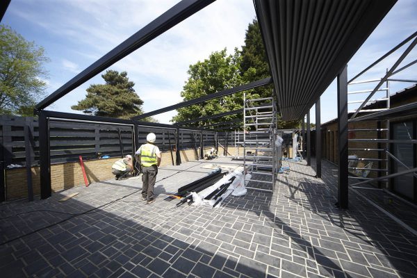 Bentley Golf Club Retractable Roof System Outdoor Dining Bentley Golf Club Retractable Roof System Outdoor Dining