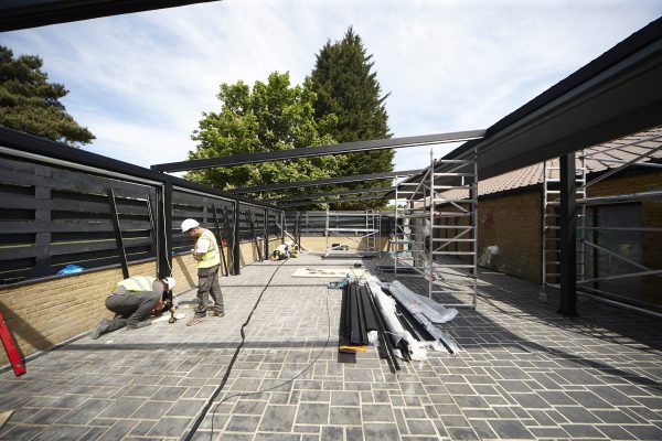 Bentley Golf Club Retractable Roof System Outdoor Dining Bentley Golf Club Retractable Roof System Outdoor Dining