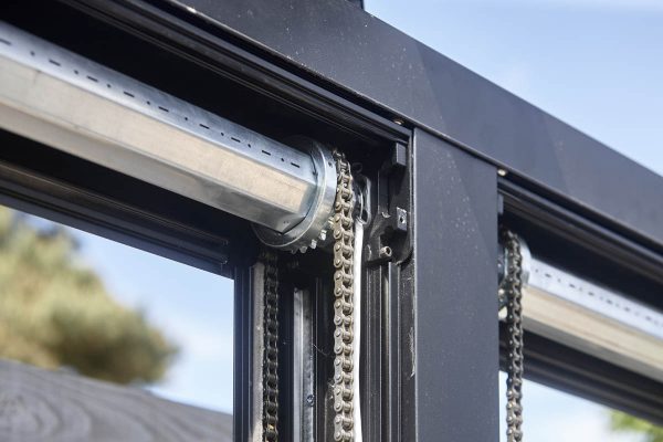 Bentley Golf Club Retractable Roof System Outdoor Dining Bentley Golf Club Retractable Roof System Outdoor Dining