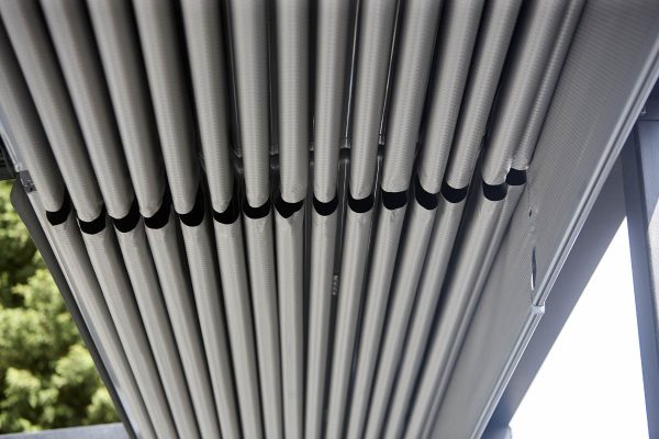 Bentley Golf Club Retractable Roof System Outdoor Dining Bentley Golf Club Retractable Roof System Outdoor Dining