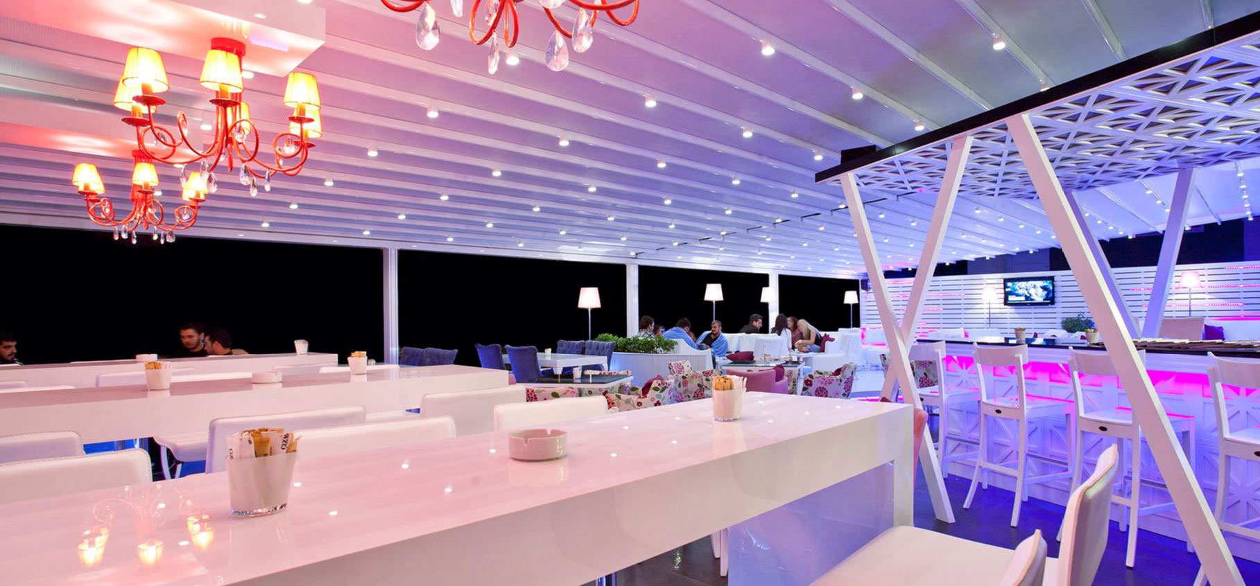 External Outdoor Retractable Louvre Systems Motorised Outdoor Dining