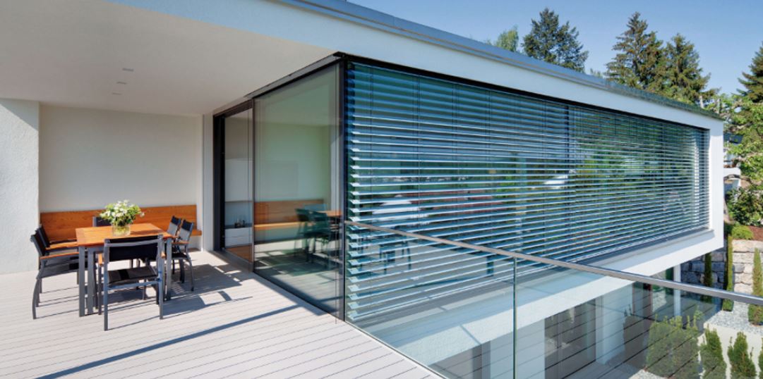 External Venetian Retractable Motorised Roof Pergola Awning London Commercial Architecture Outdoor