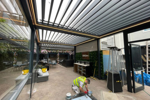 retractable louvre roof Moloko Ipswich