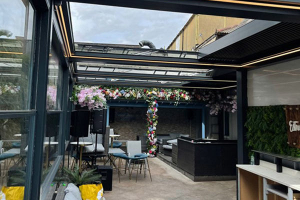 retractable louvre roof Moloko Bar Ipswich