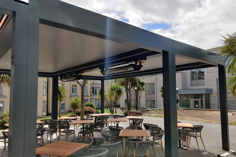 retractable louvre roof at Portmarnock hotel