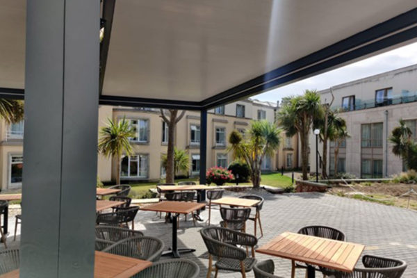 retractable louvre roof at Portmarnock hotel