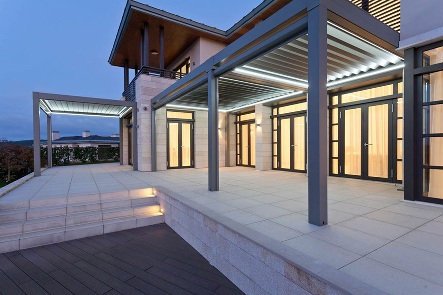 retractable louvre roof driveway cover
