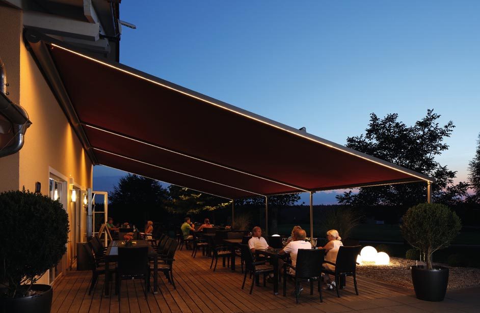 retractable fabric awning
