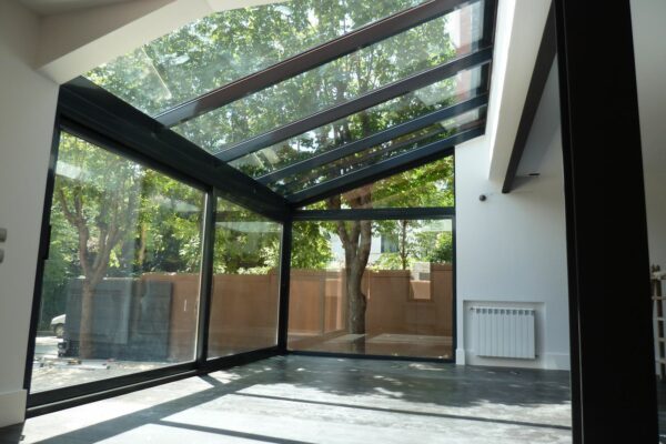 Airclos F105 Glass Roof Airclos F105 Glass Roof
