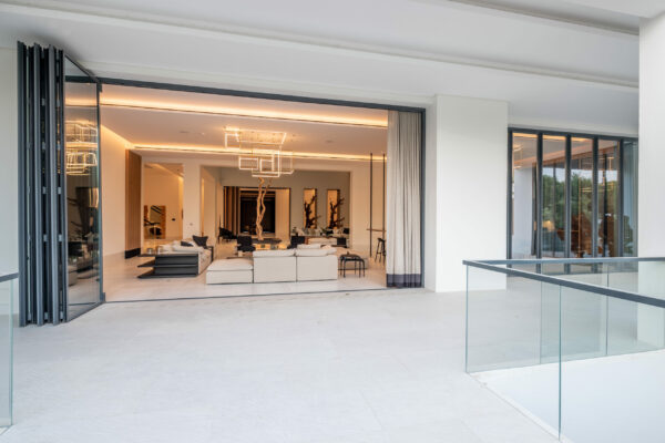 Airclos S200 Bifold doors (13)