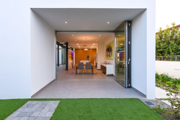Airclos S200 Bifold doors (7)